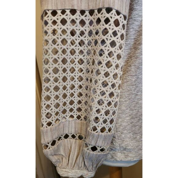 T83 See And Be Seen lightweight crocheted long-sleeve top heather taupe Sz L - Picture 5 of 11